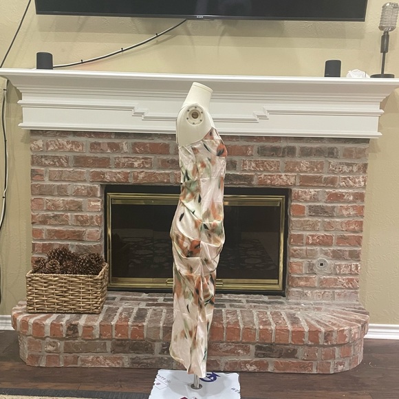 Green & orange abstract patterned satin dress / XS / Excellent condition - Picture 9 of 13